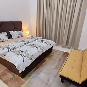 Elegant In Near Airport منزل للإقامة