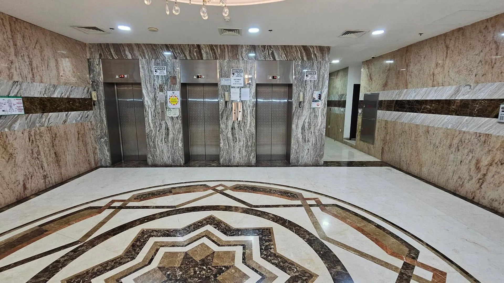 Lavish Private Rooms Sharjah Homestay