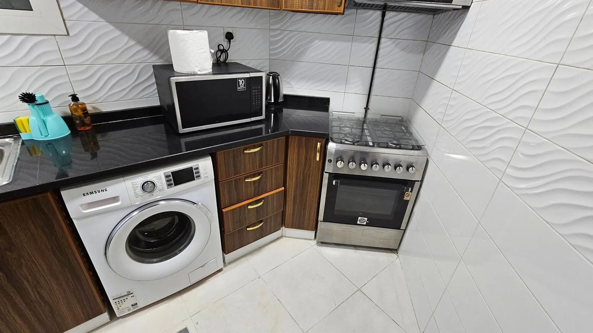 Lavish Private Rooms Σάρτζα Ηνωμένα Αραβικά Εμιράτα